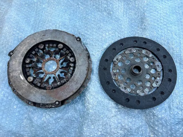 Plato de embrague Renault OEM 8200032234 image 4