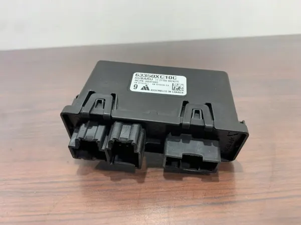 Módulo de portón Subaru Ascent OEM 63350XC10C image 2