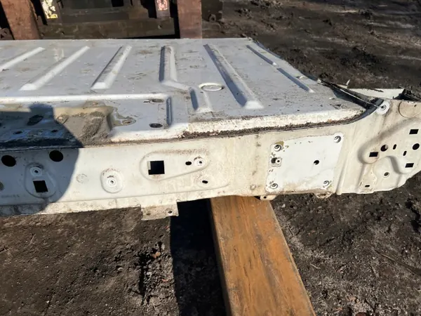 Hinterer Bodenblech OEM PAS TYŁ VIVARO C DOMI image 10
