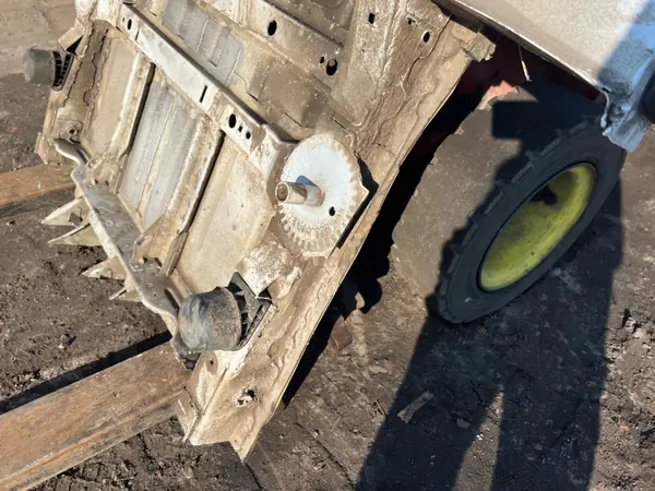 Hinterer Bodenblech OEM PAS TYŁ VIVARO C DOMI image 7