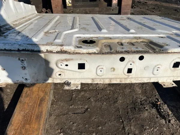 Hinterer Bodenblech OEM PAS TYŁ VIVARO C DOMI image 9