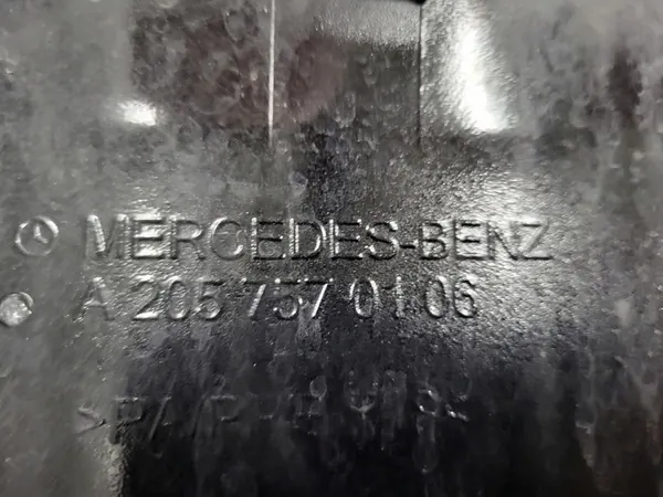 MERCEDES C-KLASA W205 Trappe de carburant OEM image 4