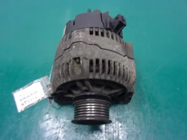 AUDI A4 B5 1.8 20V Vaihtovirtageneraattori 028903018AX image 2