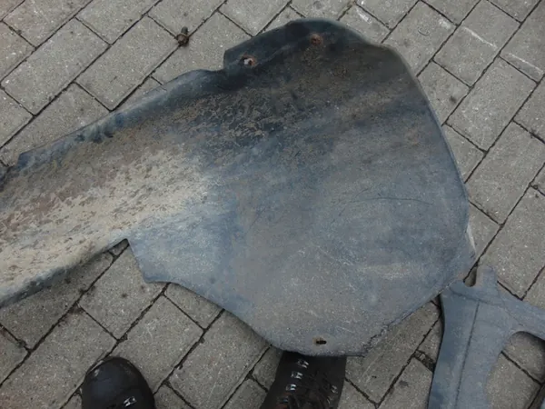 Front Left Wheel Arch VW Golf V + Plus image 3