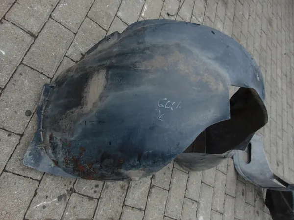 Front Left Wheel Arch VW Golf V + Plus image 9