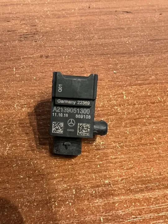 Capteur d'impact airbag OEM D351 pour Mercedes-Benz E W212 image 3