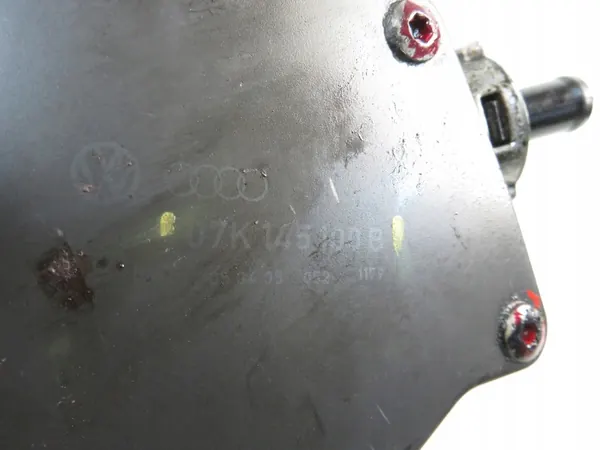 Volkswagen OE 07K145100B Imupumppu image 2