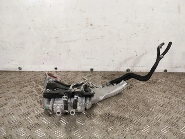 Toyota Intercooler OEM 47021 - Käytetty Kunnossa image 3