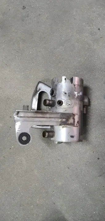 Webasto warmtewisselaar lichaam OEM 8E0261141E image 2