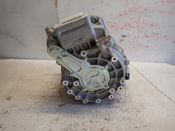 Nissan X-Trail T33 2022 sähkömoottori OEM 290C06UM0B image 6