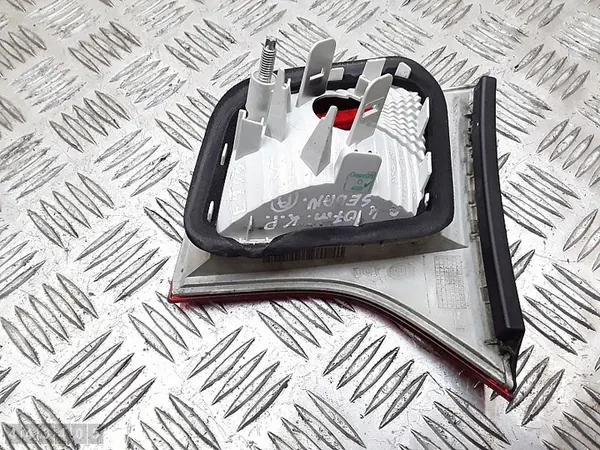 Luz trasera Audi A4 2007 8e5945093a image 4