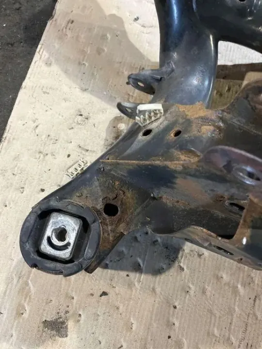 BMW F22 M240i bakfjädring OEM 33316792505 image 3