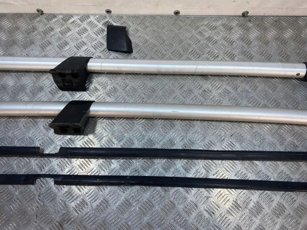Mitsubishi OEM FBZ25830 Dachreling - Gebraucht image 3
