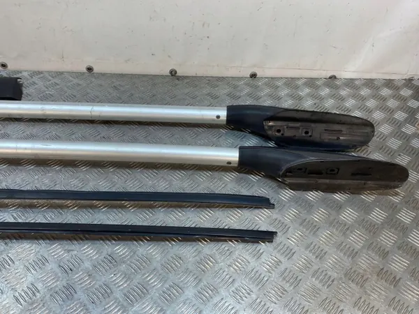 Mitsubishi OEM FBZ25830 Dachreling - Gebraucht image 5