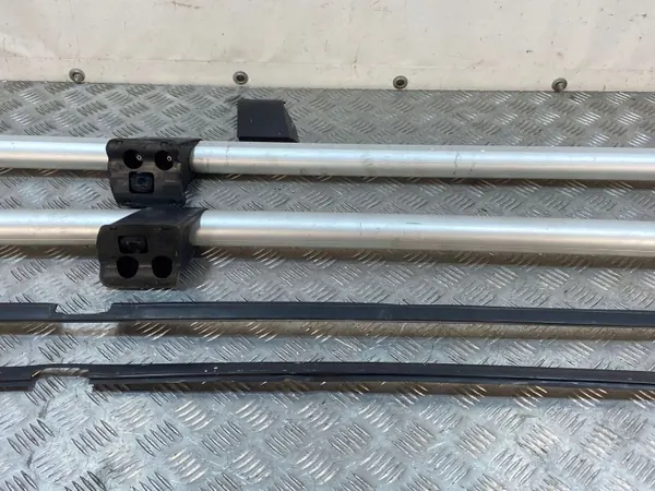 Mitsubishi OEM FBZ25830 Dachreling - Gebraucht image 6
