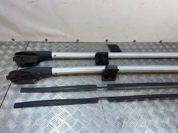 Mitsubishi OEM FBZ25830 Dachreling - Gebraucht image 7