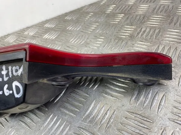 Bakstötskåpsljus höger OEM 8390236000 - SsangYong image 5