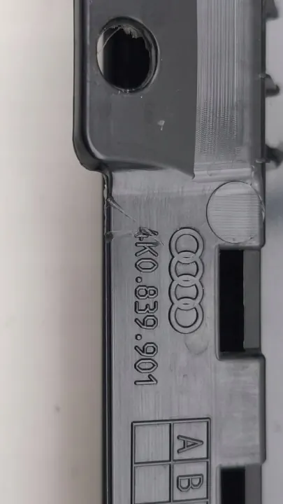 Moldura Porta Audi A6 C8 OEM 4K0839901 Esquerda Traseira image 7