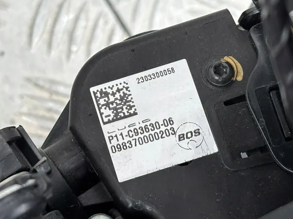 Toma de Carga LUCID AIR P11-C93630-06 image 5