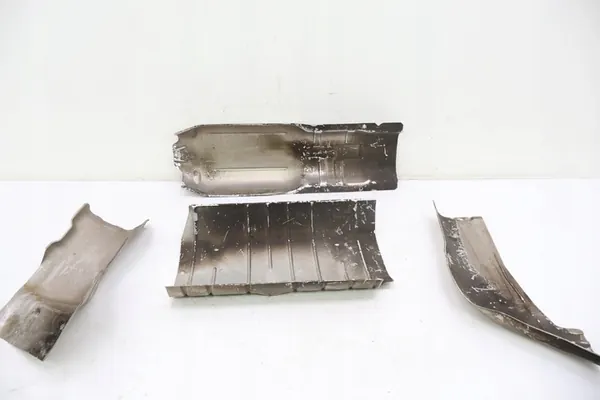 MERCEDES-BENZ W124 Protetores Térmicos OEM 1274736439 image 4