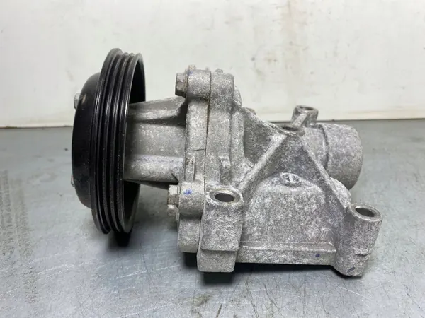 Vesipumppu OEM FBZ16626 Hyundai Santa Fe 2019 image 3