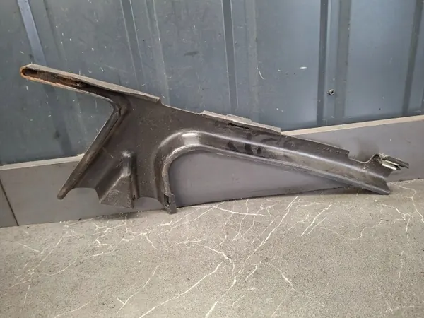 Rücklichtkabelabdeckung Mercedes W116 OEM 1168200412 image 4