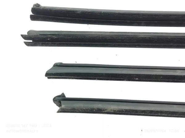 Joint de vitre avant OEM AMD153308 - Occasion image 8