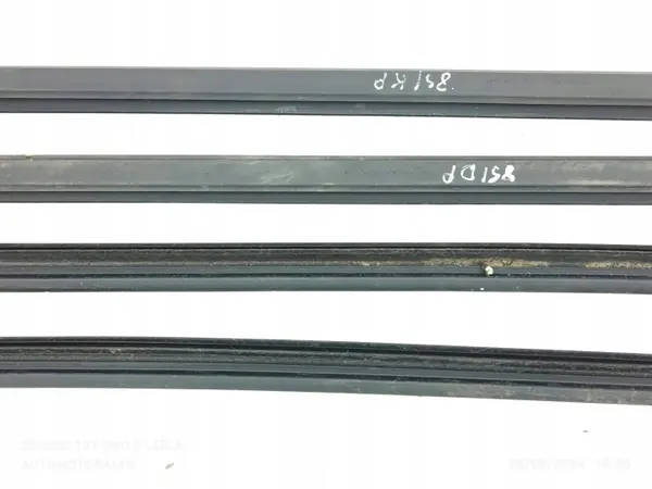Joint de vitre avant OEM AMD153308 - Occasion image 9