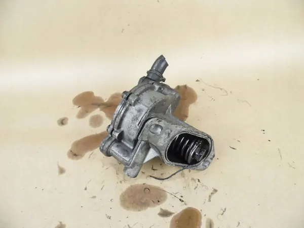 IMUPUMPPU VW TRANSPORTER T4 2.4 D image 3