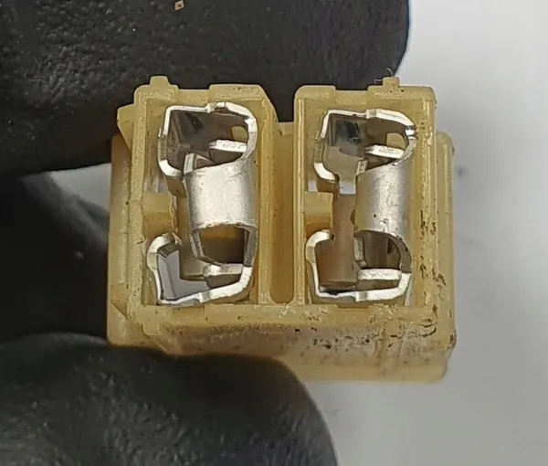 Brandstofpomp drijver sensor Porsche Cayenne 7L0919673F image 2