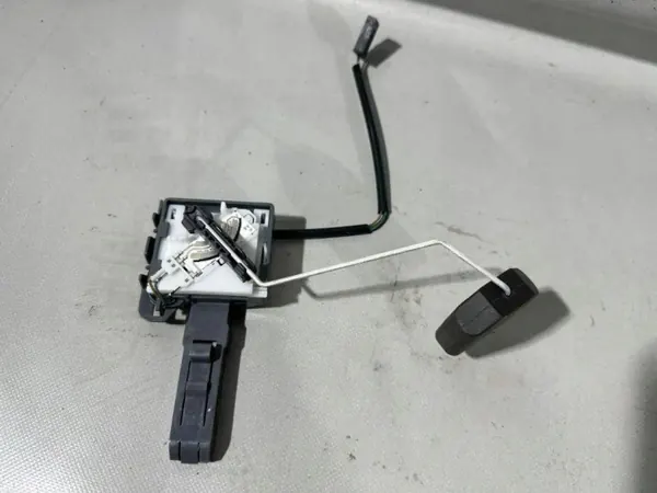 Kraftstoffstandssensor OEM 7P0919673 für Porsche Cayenne image 2