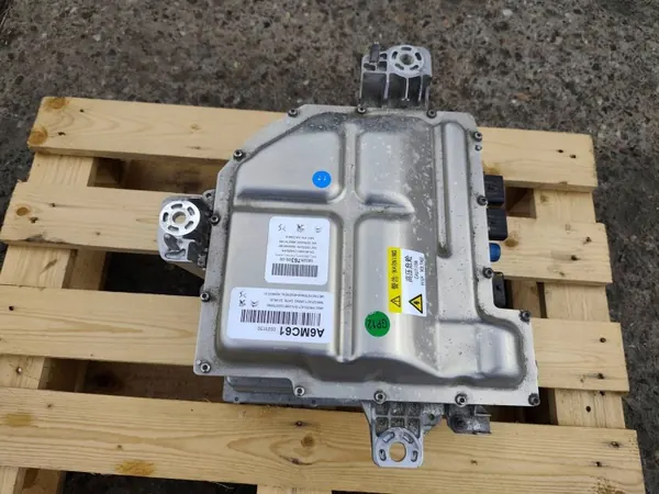 Peugeot 308 III Lader Converter OEM RCD21020 image 4