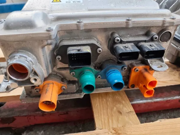 Peugeot 308 III Lader Converter OEM RCD21020 image 6