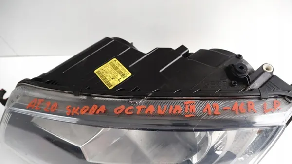Vasen etuvalo Skoda Octavia III OEM 360171781 image 3