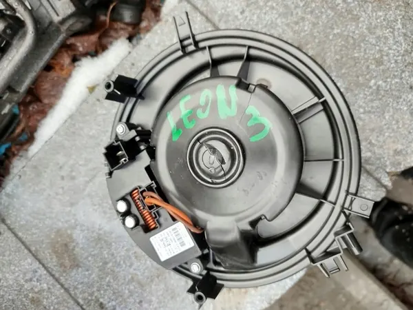 Ventilador VW Audi Seat Skoda 5Q1819021A image 5