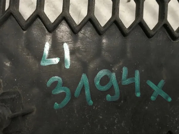 Grille de Pare-Chocs Avant Kia Soul 865612K010 image 9