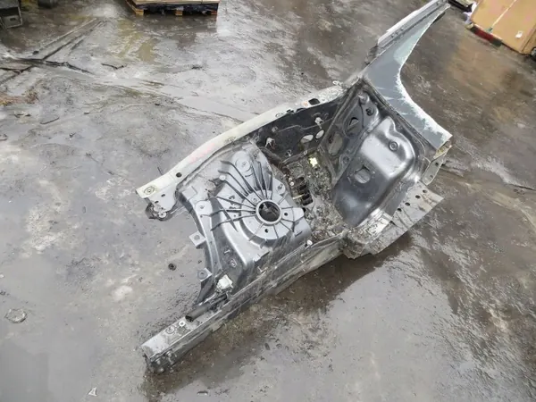 Mercedes W205 Fram Höger Sill OEM c/1105 image 4
