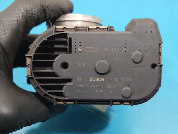 Corpo de borboleta Audi A3 8L 1.8 T image 7