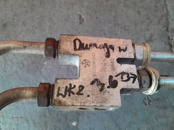 Ölkühlerleitungen OEM 68210018AA für Jeep image 4