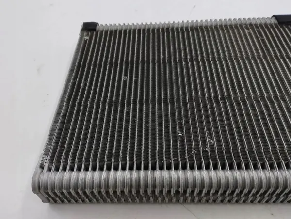 Núcleo de calefacción Mercedes-Benz OEM 332161519 E W213 image 6