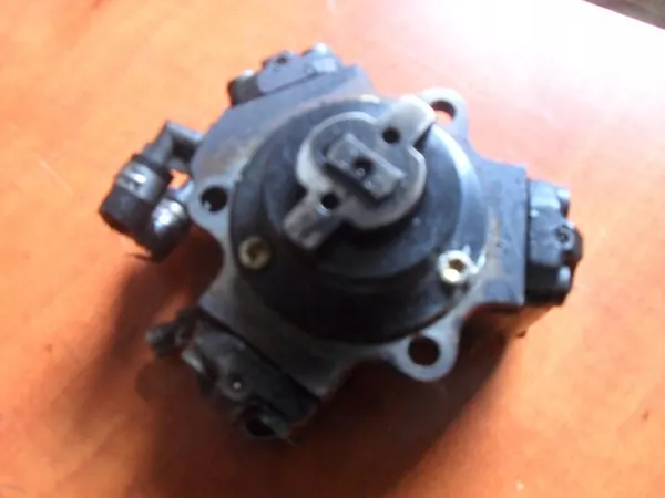 Brandstofpomp Fiat Opel 1.3 JTD CDTI image 2