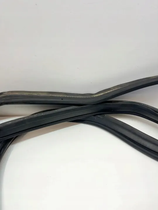 Joint de coffre Mercedes-Benz SL AMG R231 OEM A2317500098 image 3