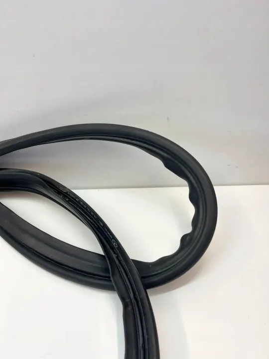 Joint de coffre Mercedes-Benz SL AMG R231 OEM A2317500098 image 4