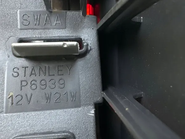 Honda CR-V 2200cm3 2007 Luz de Freio Terceira SUV P6939 image 4