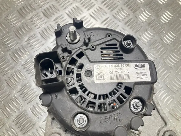 Generaattori Mercedes W238 250A 14V A0009066906 image 3