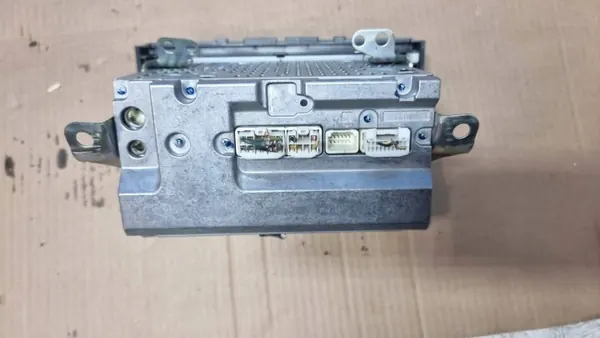 Radio Toyota OE 86120-0F030 - Estado usado image 3