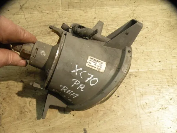 VOLVO XC70 Farol de Neblina Direito 9190905 image 3