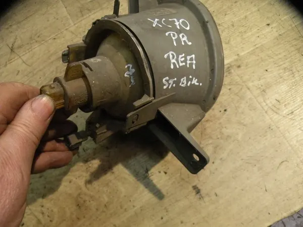 VOLVO XC70 Farol de Neblina Direito 9190905 image 4