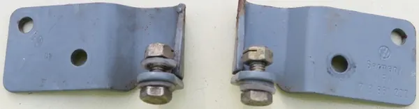 Dobradiça Mesa Esquerda Centro Cinza VW T4 OEM 7038612001 image 2