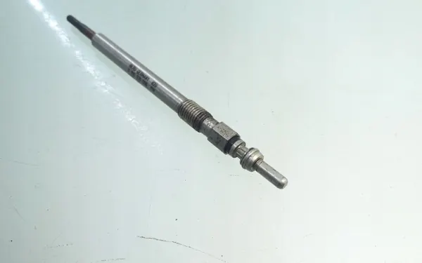 Vela de pré-aquecimento Jaguar XF X250 OEM 0100276006 image 3